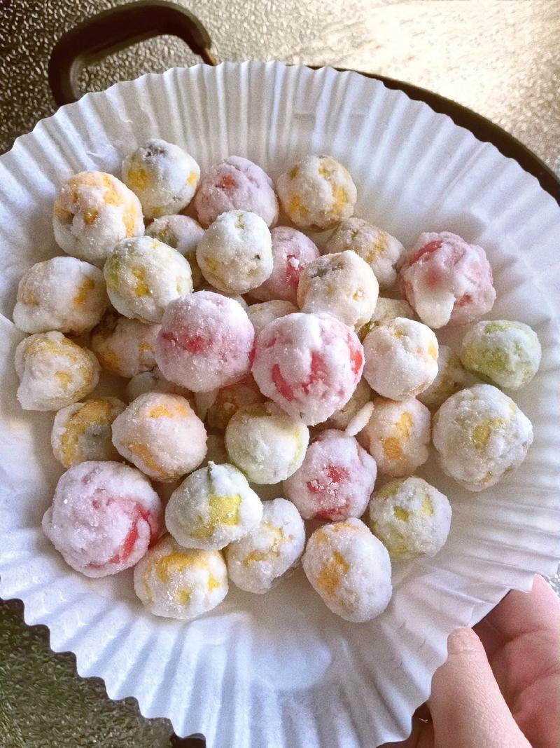 霜雪裹红樱,方寸小食藏尽岁月温柔